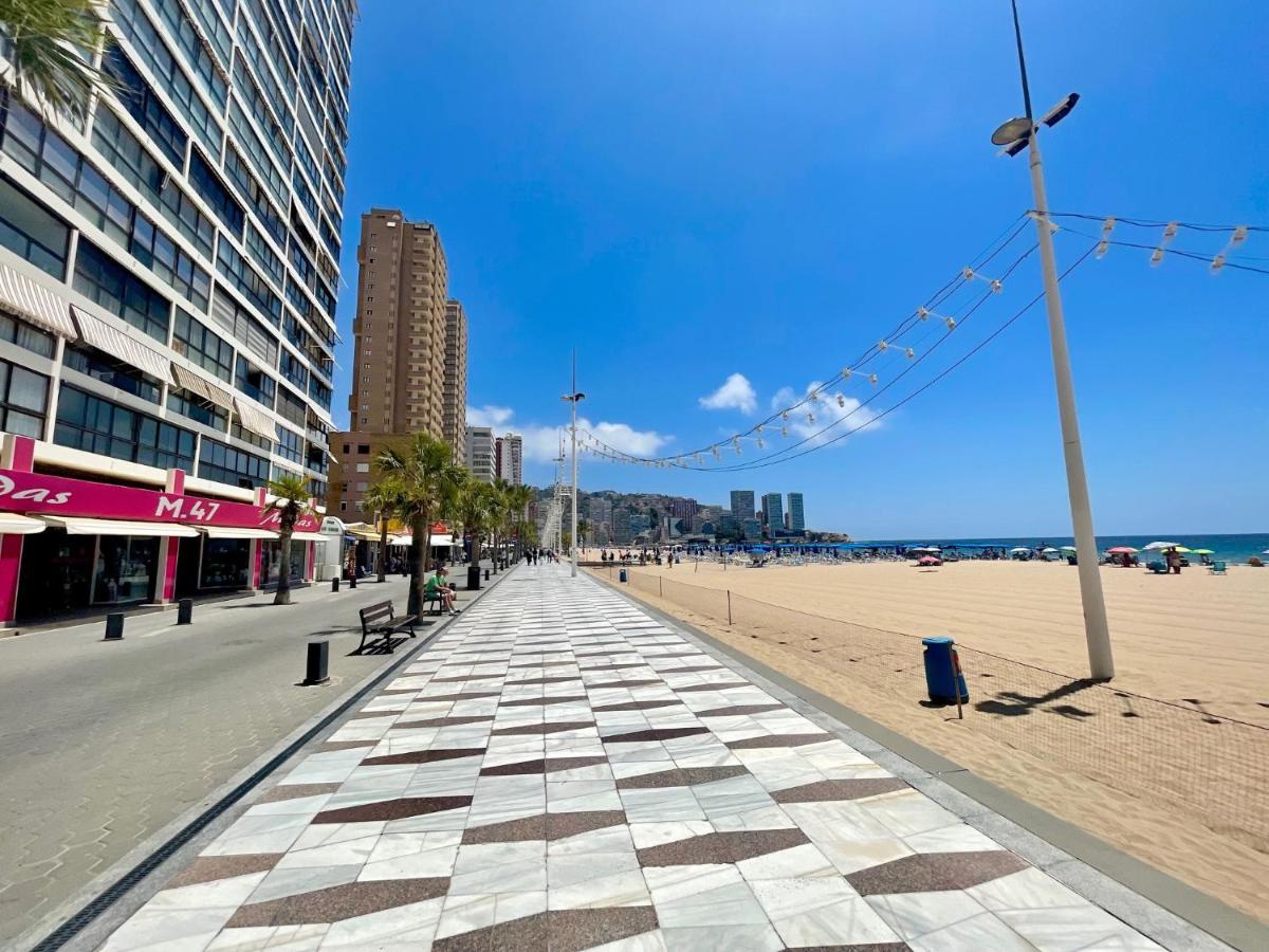 Gemelos 1 Modern Seaviews 貝尼多姆 外观 照片